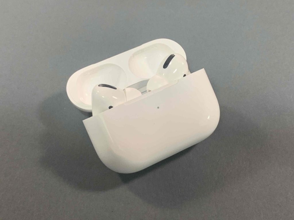 charge your airpods pro