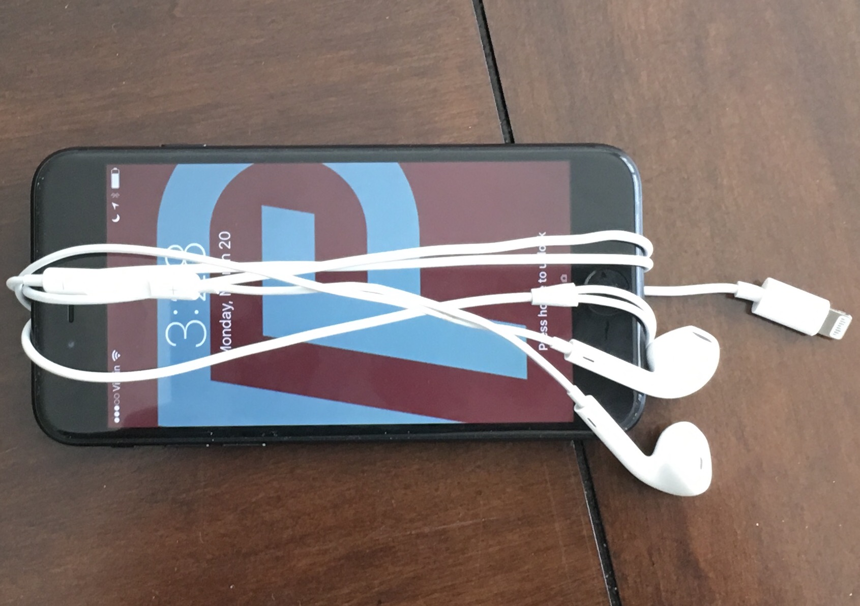 iPhone 7 Stuck In Headphone Mode? Here's Why & The Real Fix!