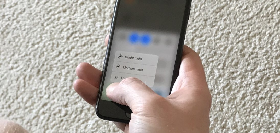 How To Use The Flashlight On An iPhone 7 & 7 Plus