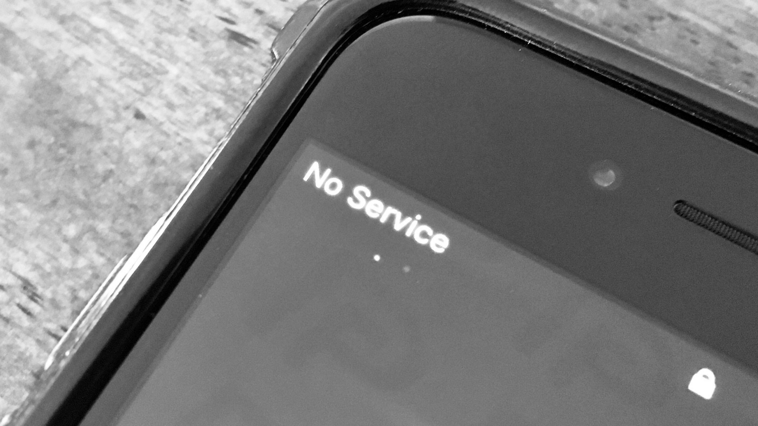 My iPhone 8 Says No Service! Here's The Fix. | UpPhone