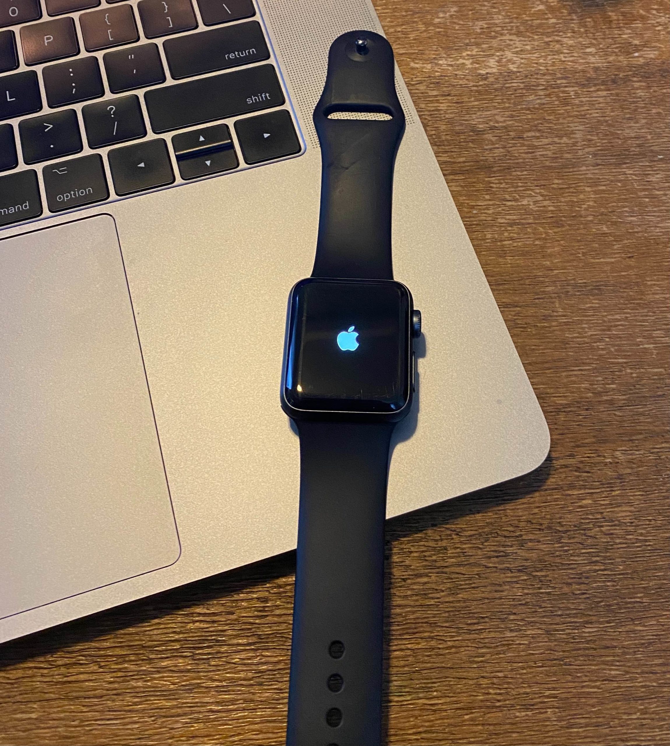 Hard Reset Your Apple Watch | UpPhone