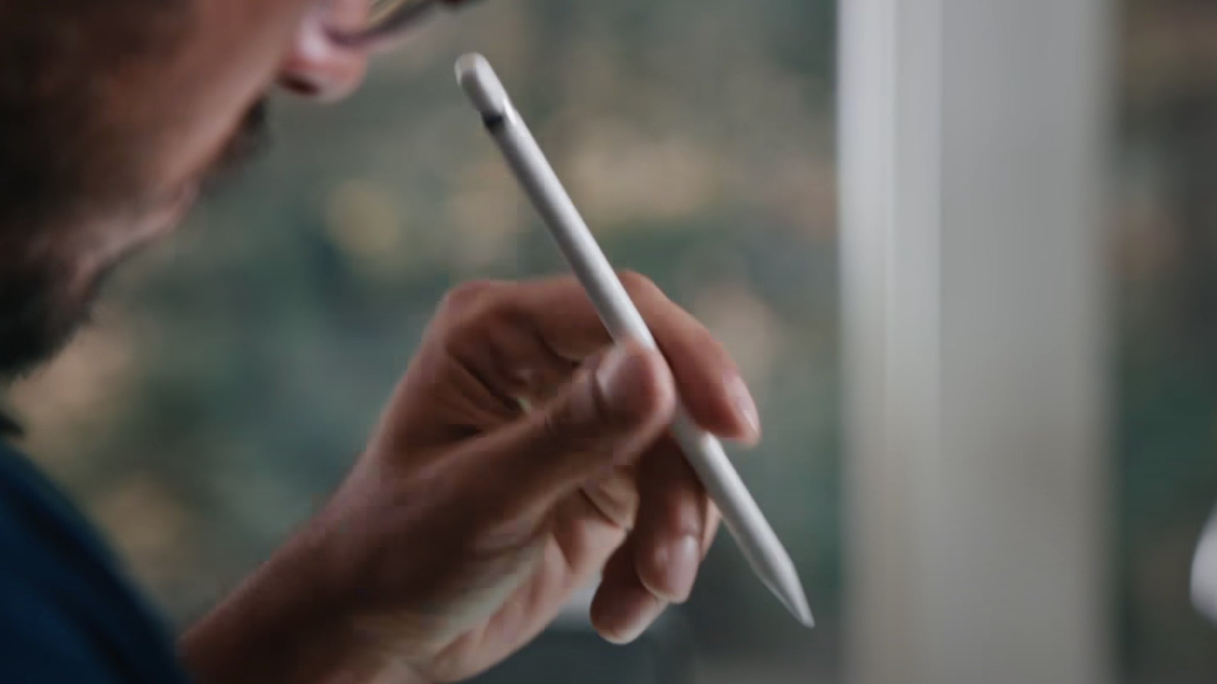 Holding the Apple Pencil 1st Generation