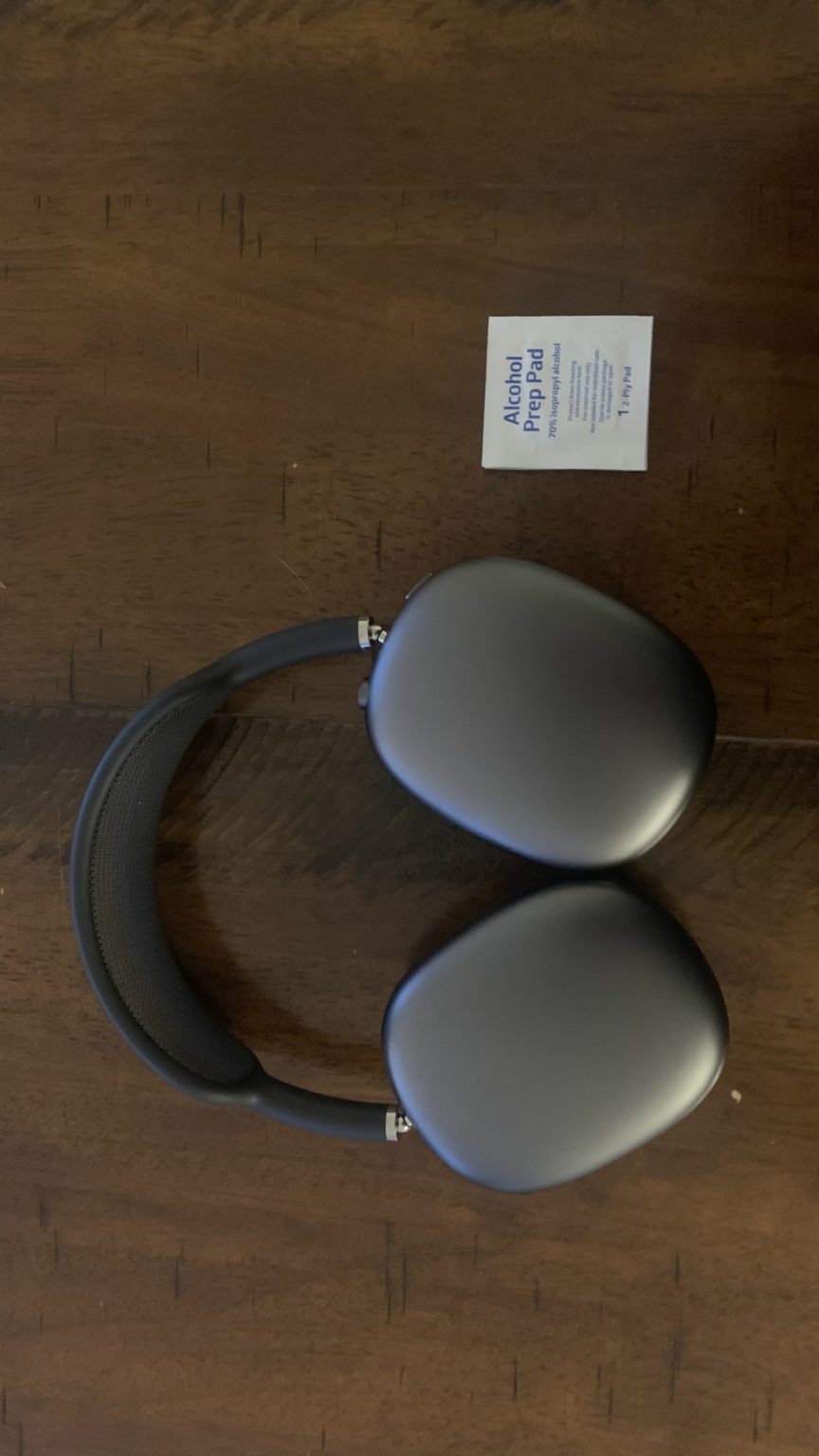 My AirPods Max Won't Charge! Here's The Fix. UpPhone